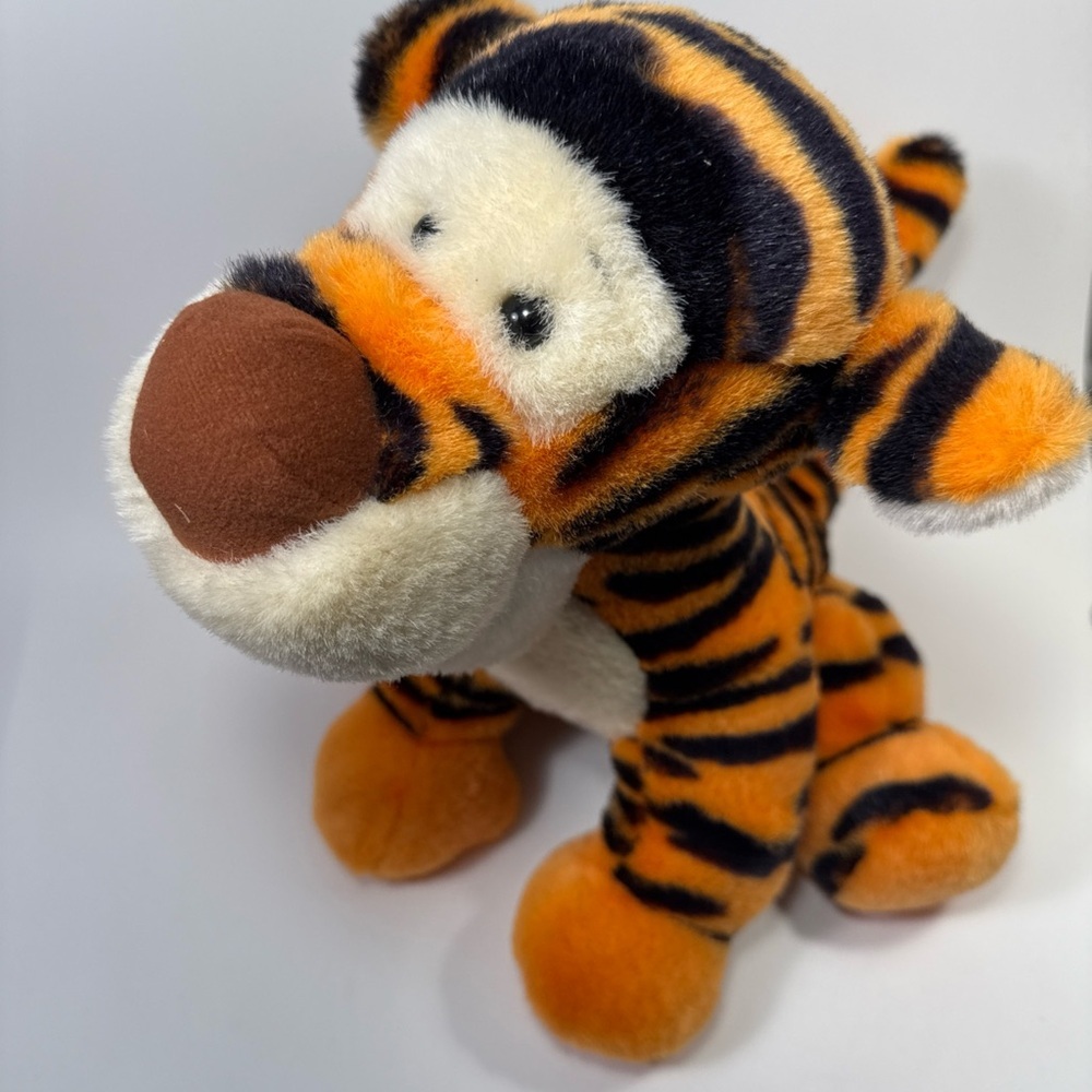 Disney’s Eyore & Tiger plush - Picture 3 of 9